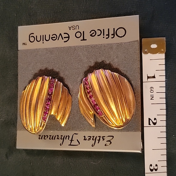 NWT Esther Fuhrman Clip On Fashion Goldtone Earrings with Red Crystals - Picture 4 of 4